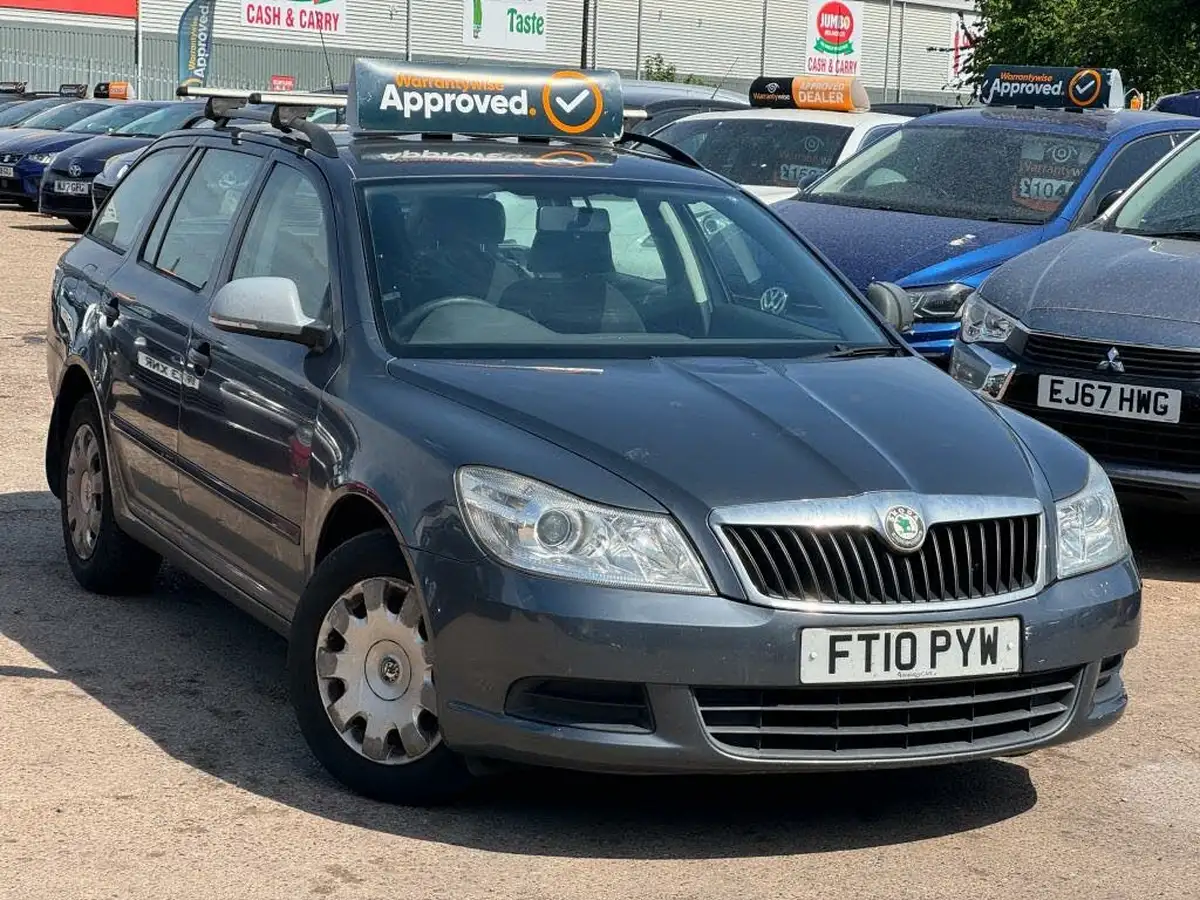 2010-skoda-octavia-19td-s-estate-dsg-big-0