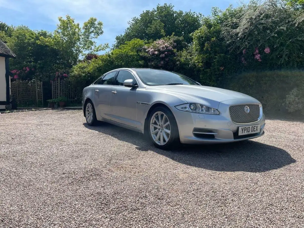 2010-jaguar-xj-series-30td-xj-luxury-big-5