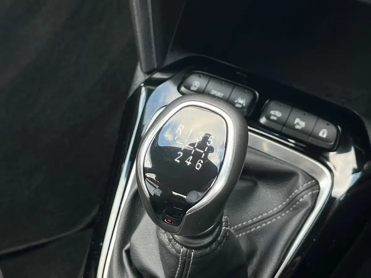 2022-vauxhall-corsa-12-turbo-gs-line-100ps-big-29