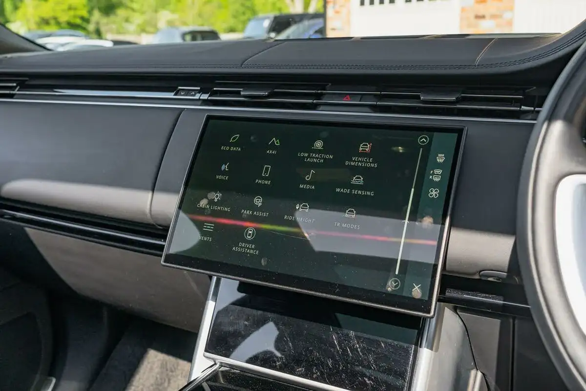 2023-land-rover-range-rover-30-d300-se-big-51