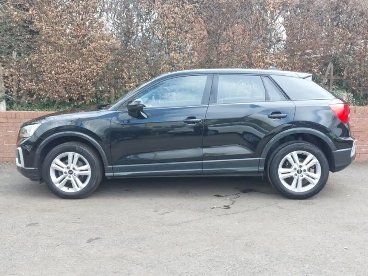 2022-audi-q2-15-35-tfsi-sport-s-tronic-big-3
