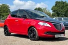 2013-chrysler-ypsilon-12-blackred-small-0