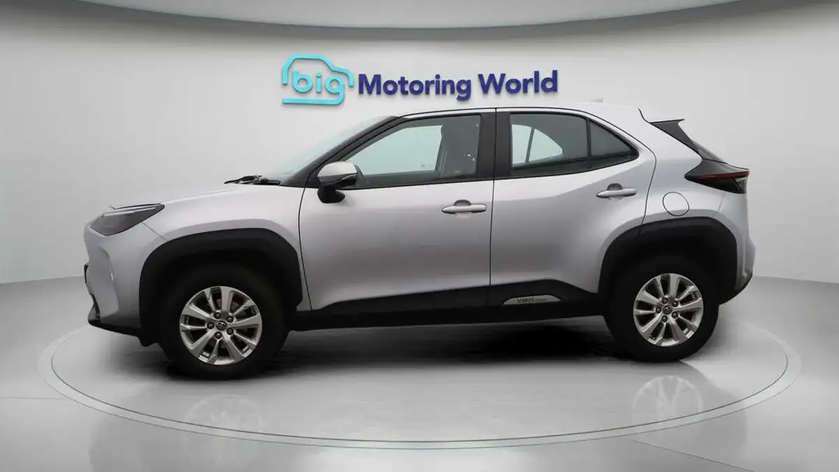 2022-toyota-yaris-cross-15-vvt-i-icon-big-4