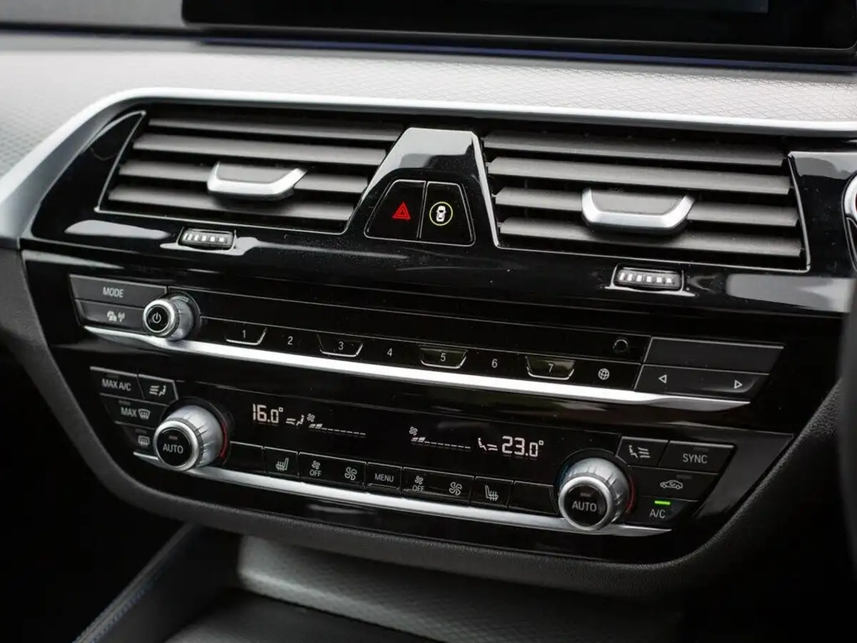 2019-bmw-5-series-30-540i-m-sport-plus-pack-saloon-4d-big-22