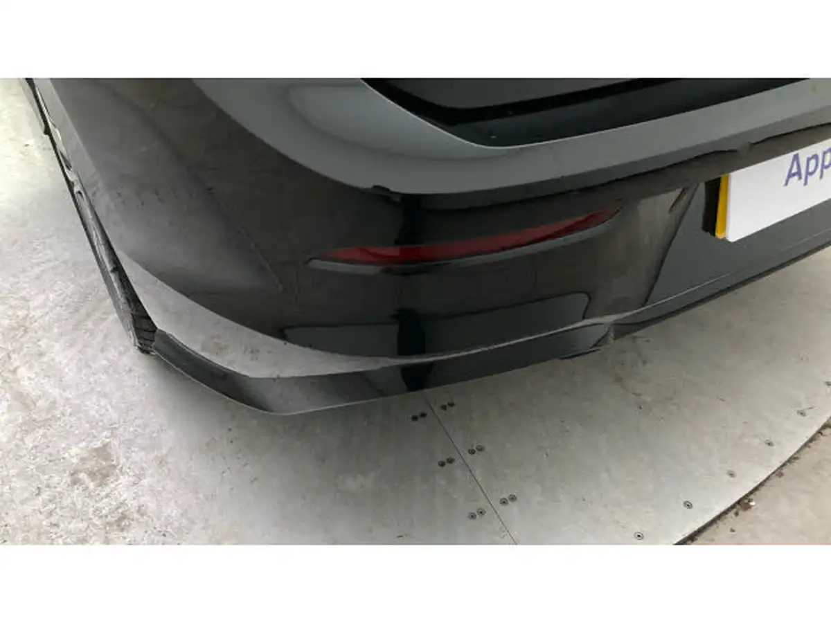 2024-volkswagen-golf-20tdi-r-line-hatchback-dsg-big-40