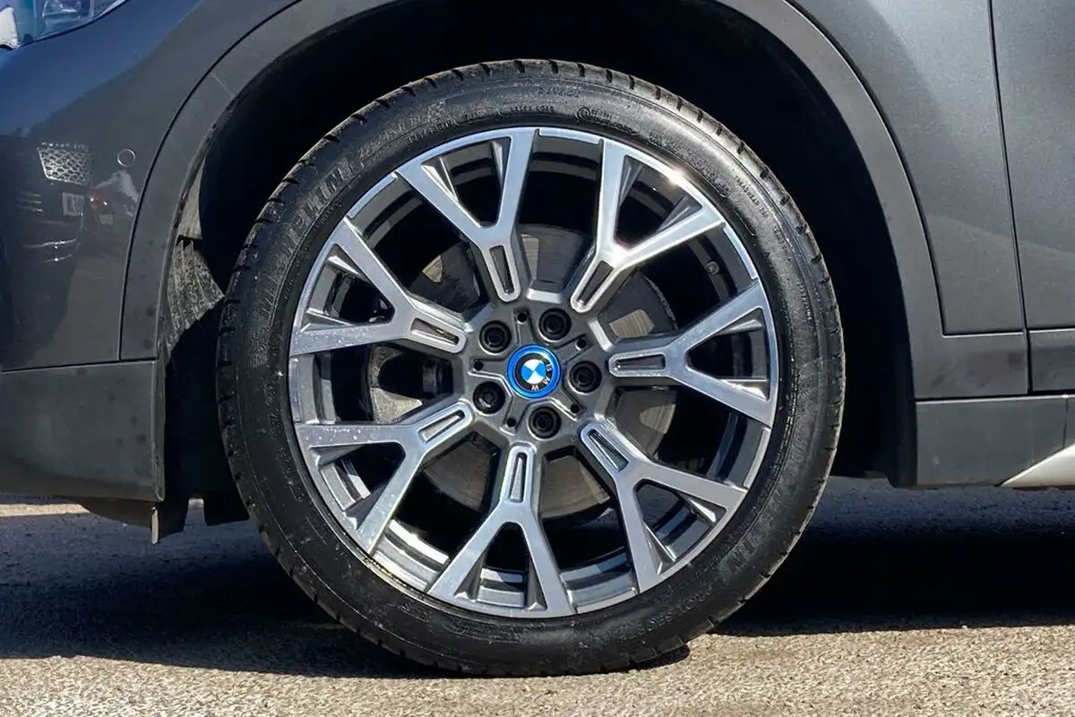 2022-bmw-x1-15-xdrive-25e-phev-xline-big-26