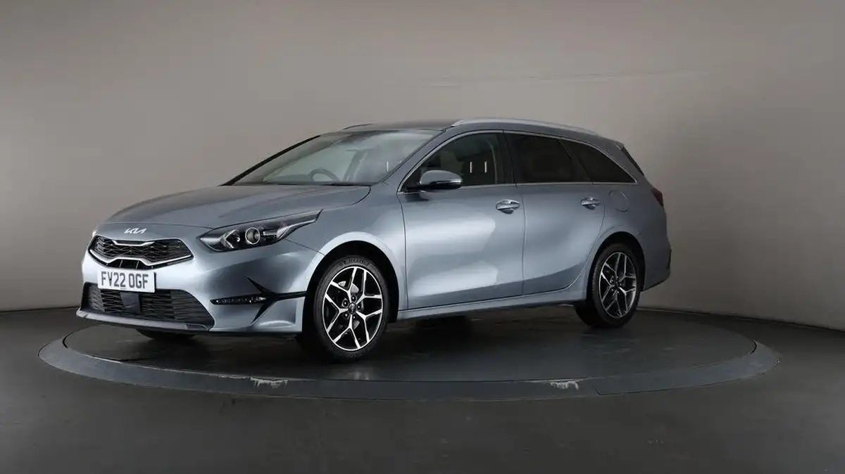 2022-kia-ceed-15-t-gdi-3-sportswagon-big-42