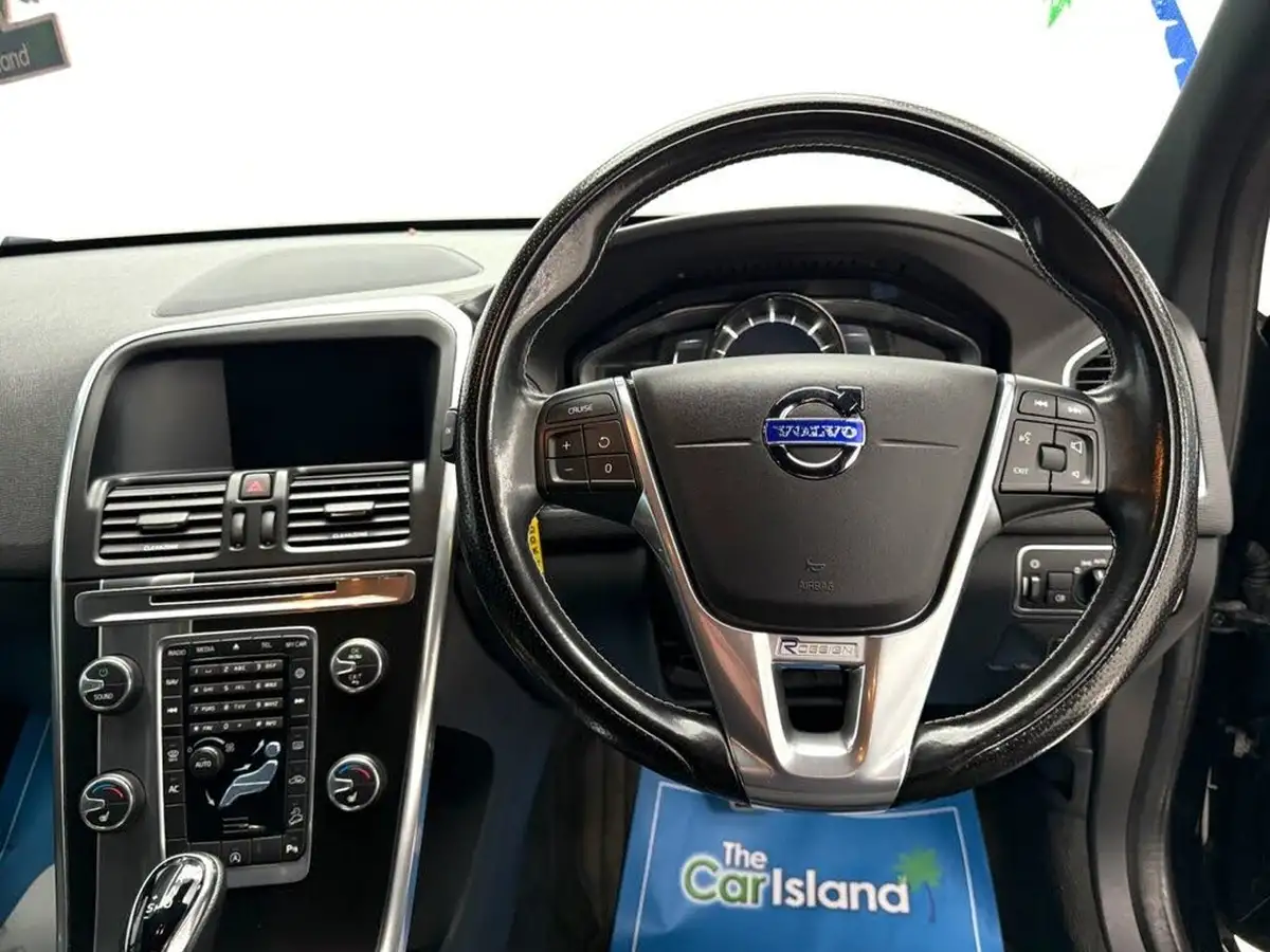 2016-volvo-xc60-24td-d5-r-design-geartronic-big-18