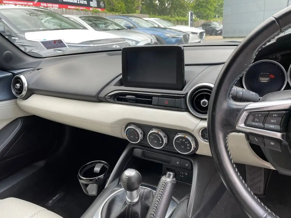 2023-mazda-mx-5-20-gt-sport-tech-convertible-big-17