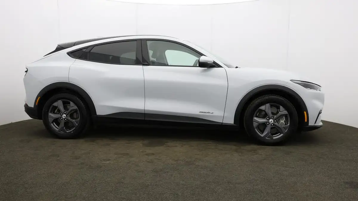 2021-ford-mustang-mach-e-e-standard-range-68kwh-big-51