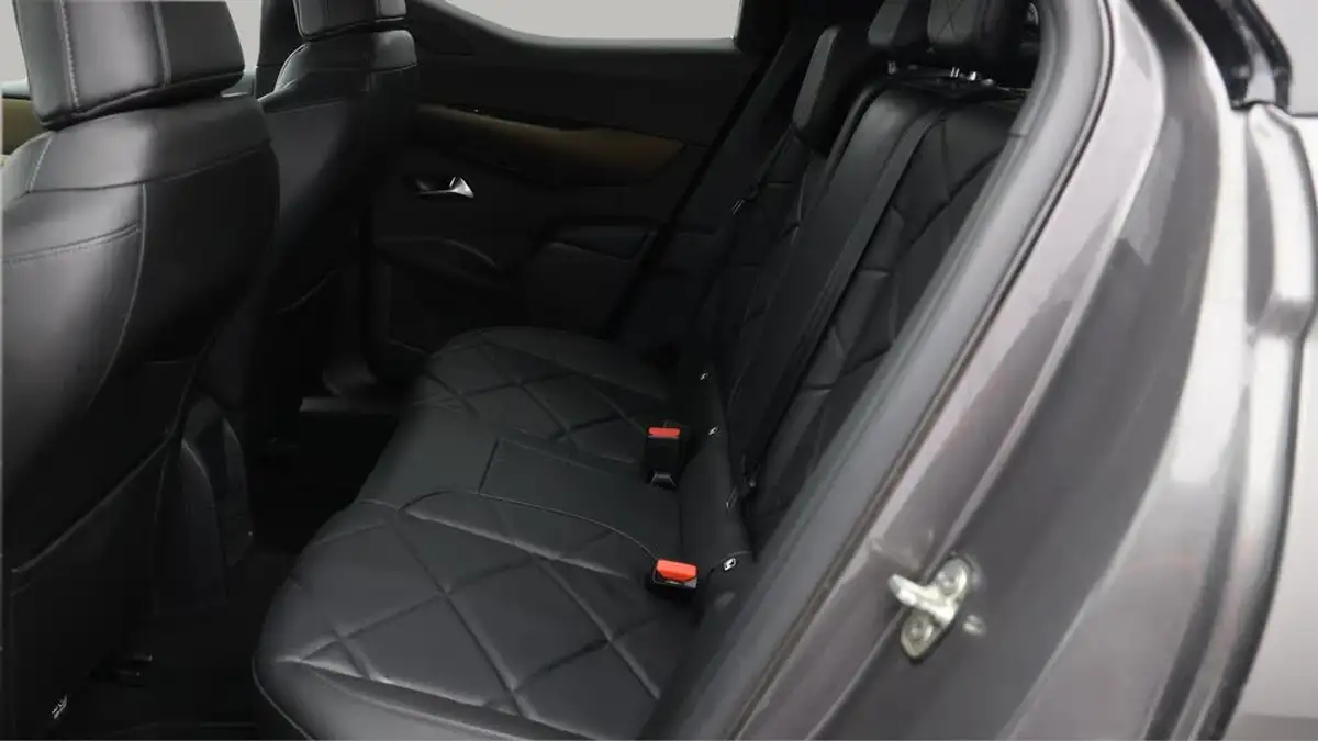 2019-ds-ds-3-crossback-12-puretech-prestige-130ps-eat8-big-16