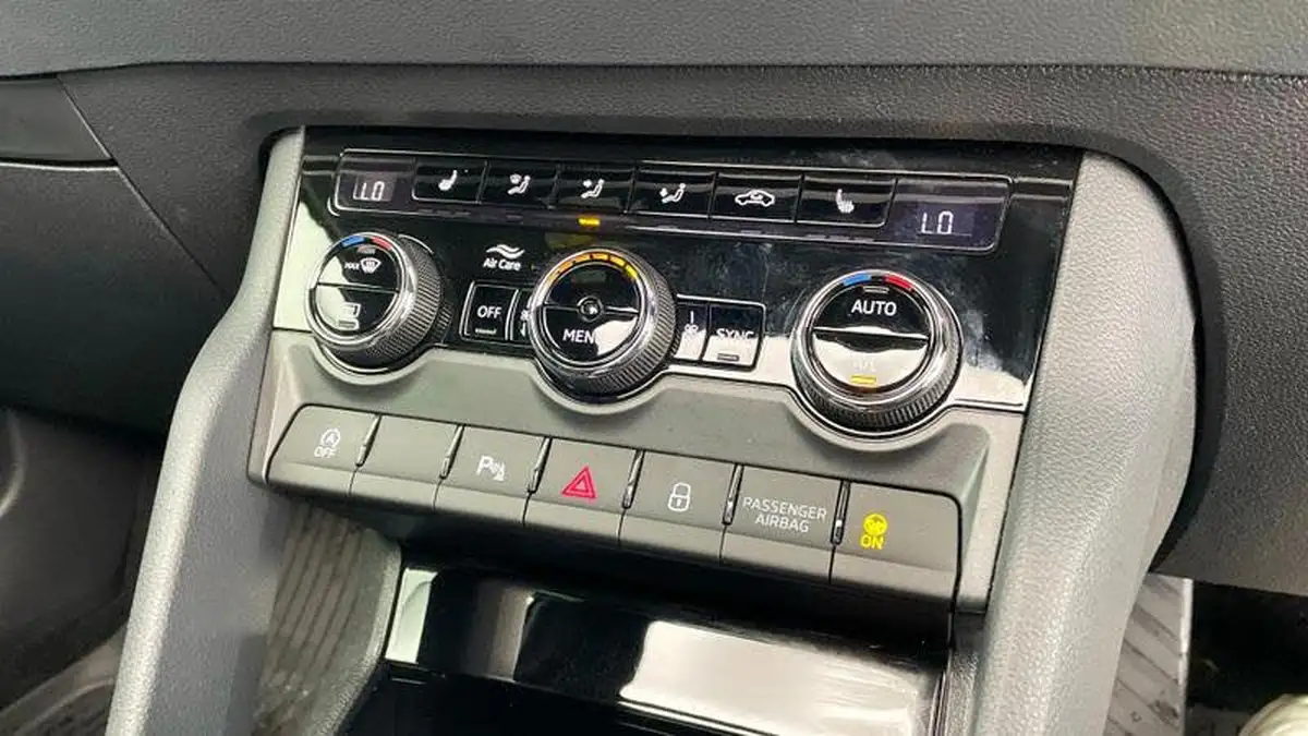2023-skoda-karoq-15-tsi-sportline-dsg-big-6