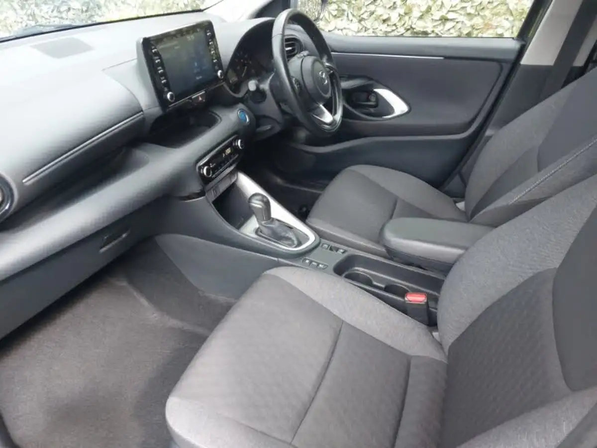 2022-mazda-mazda2-15-agile-big-4