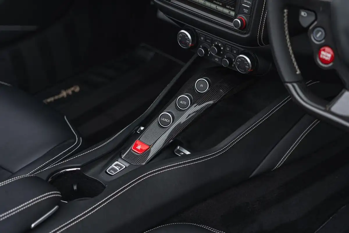2015-ferrari-california-39-t-big-44
