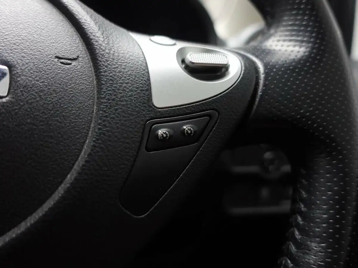 2015-nissan-note-12-acenta-80ps-style-pack-big-22