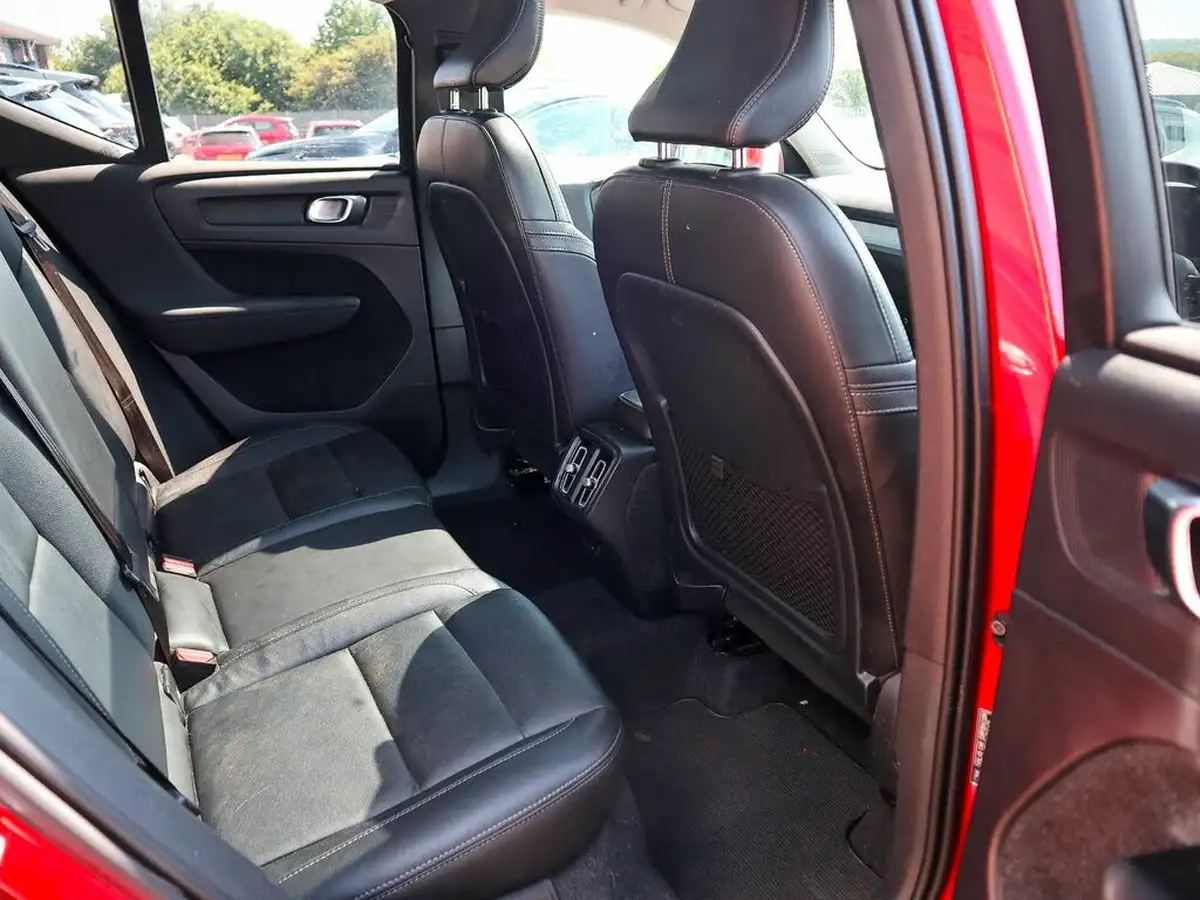 2020-volvo-xc40-15-t3-inscription-geartronic-big-3