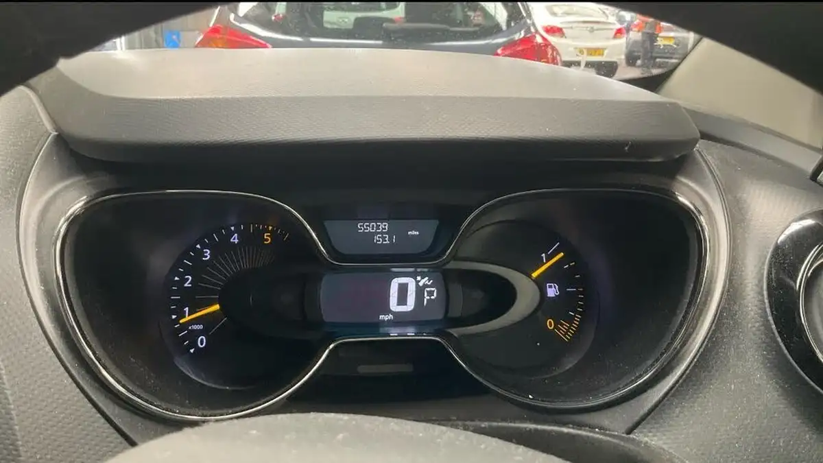 2015-renault-captur-15dci-dynamique-s-90bhp-edc-auto-big-7