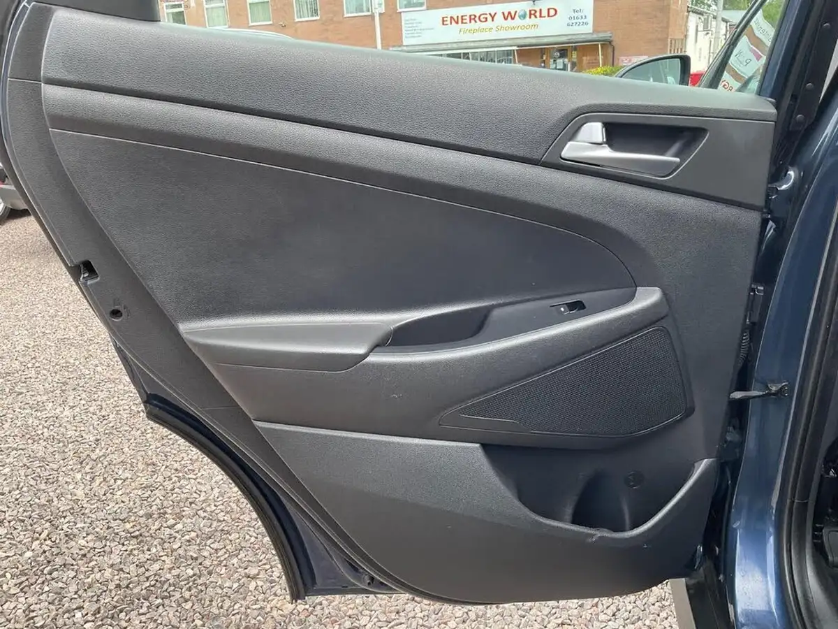 2017-hyundai-tucson-17crdi-blue-drive-se-nav-116ps-big-28