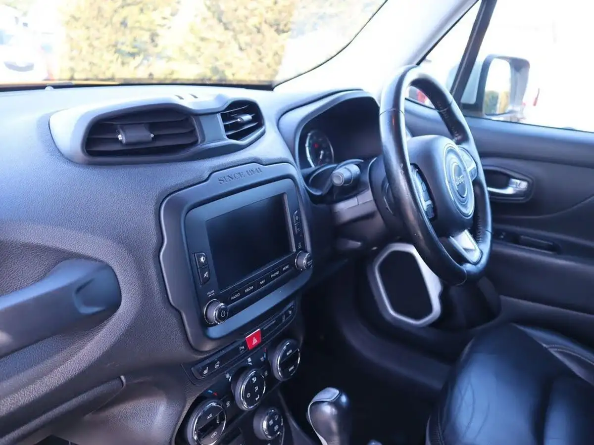 2015-jeep-renegade-20td-limited-auto-big-28