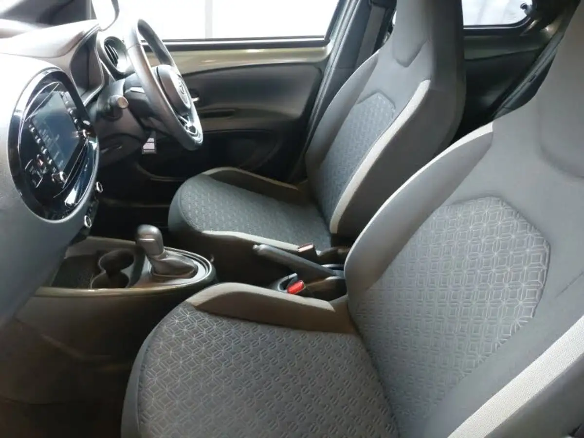 2022-toyota-aygo-x-10-vvt-i-edge-cvt-big-4