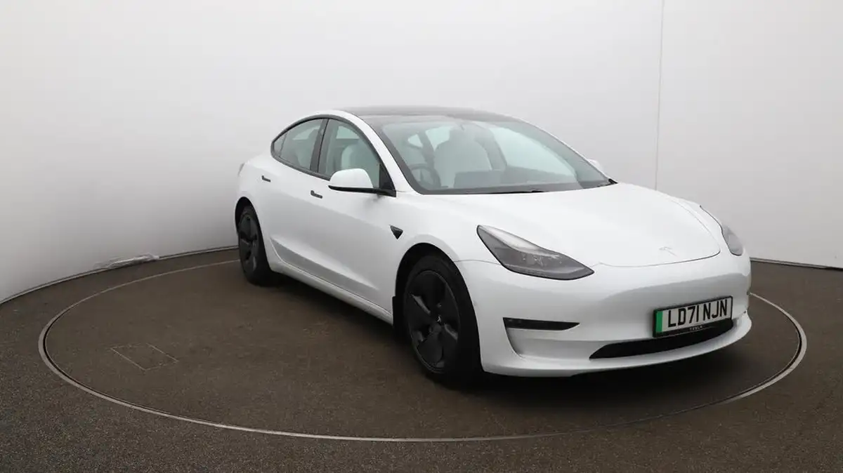 2021-tesla-model-3-e-long-range-awd-big-43