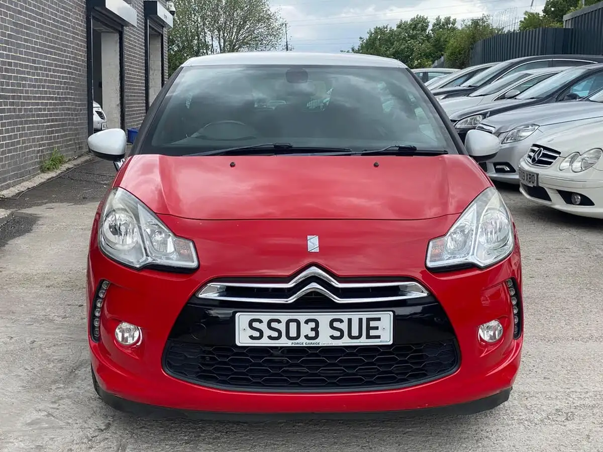 2010-citroen-ds3-16-dstyle-big-2