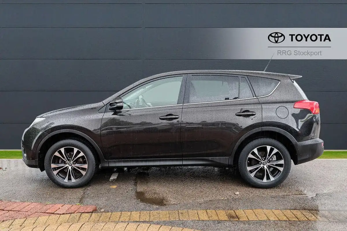 2014-toyota-rav4-20td-icon-20d-4d-awd-nav-big-16