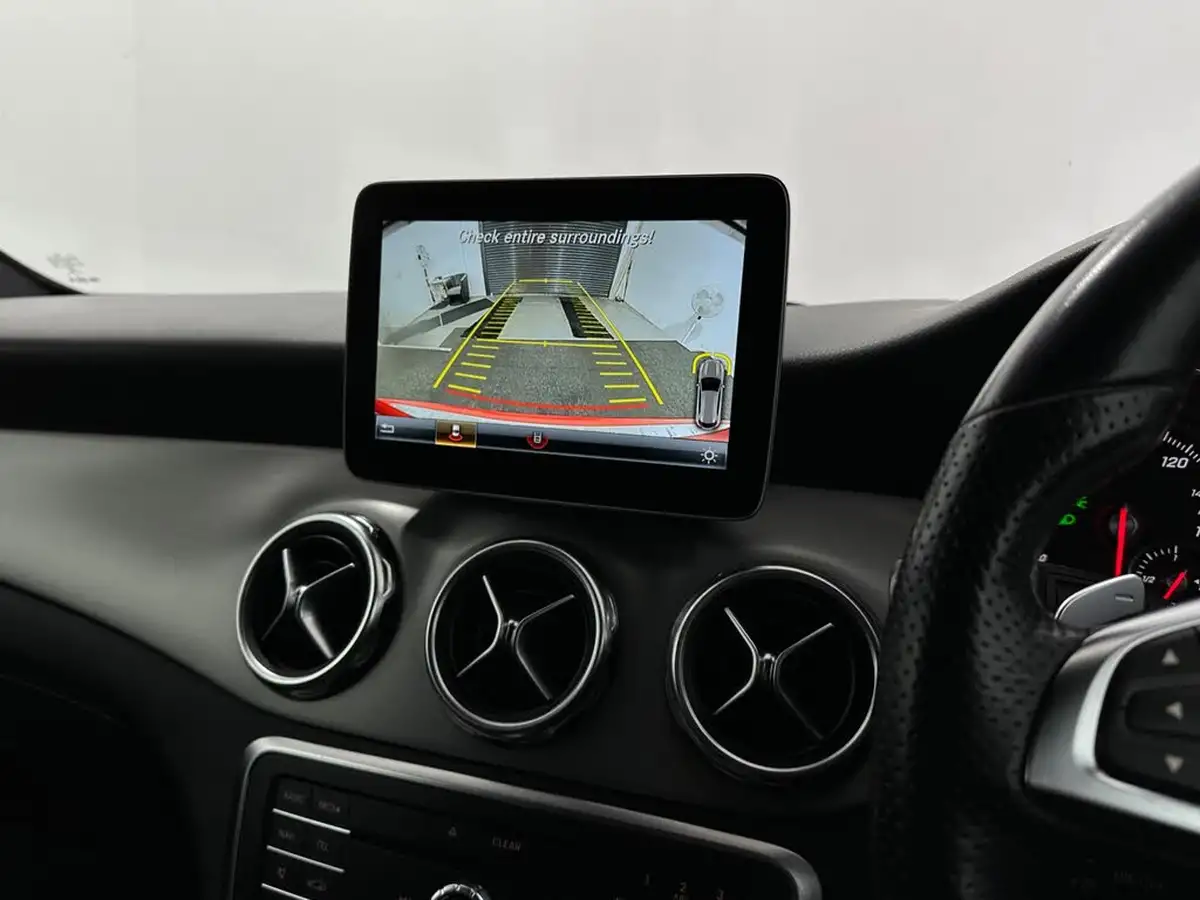 2018-mercedes-benz-gla-class-16-gla-200-amg-line-156ps-executive-7g-dct-big-21