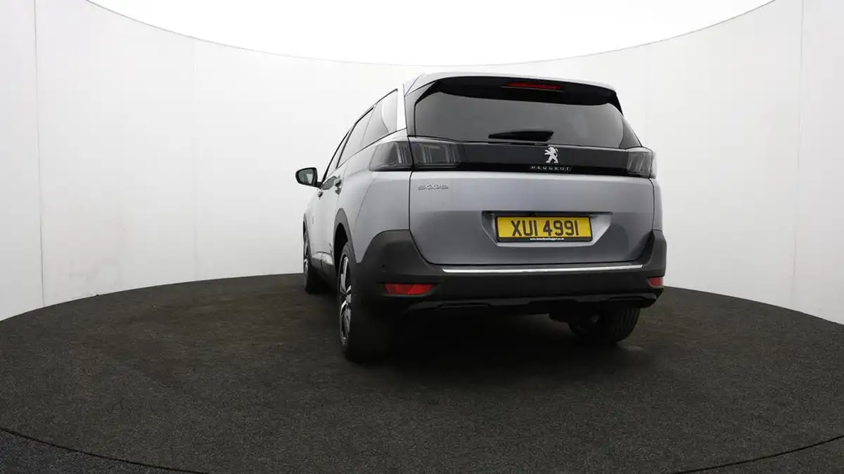 2021-peugeot-5008-suv-15-bluehdi-allure-big-33