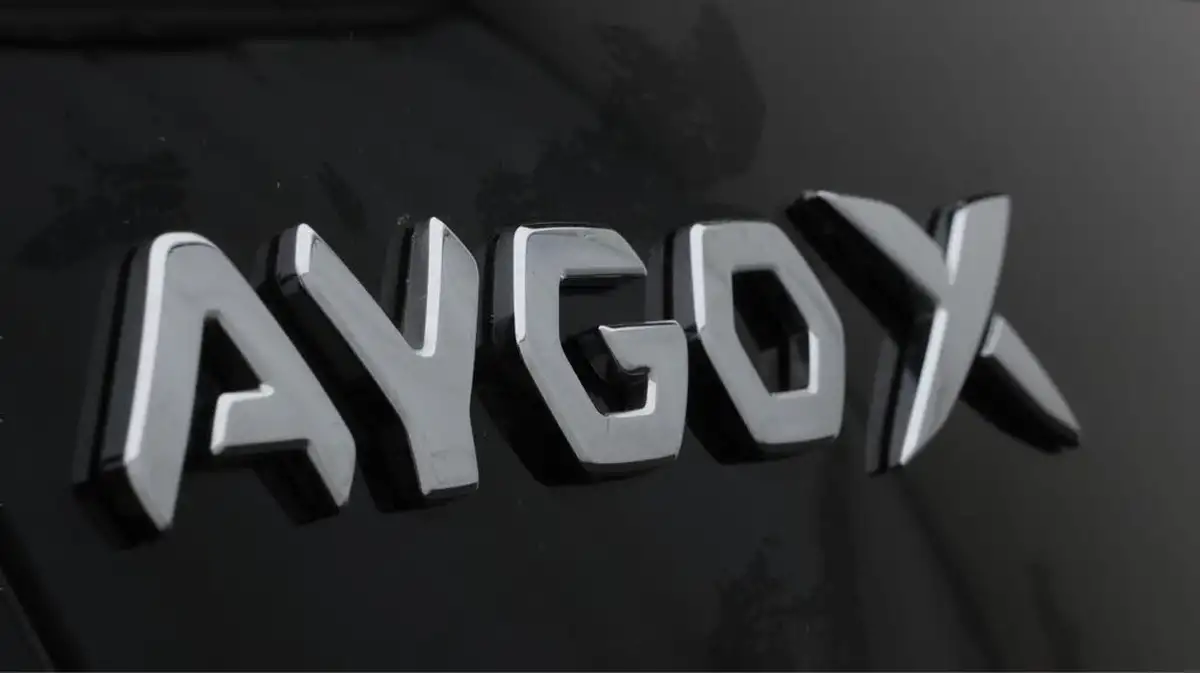 2022-toyota-aygo-x-10-vvt-i-edge-cvt-big-20