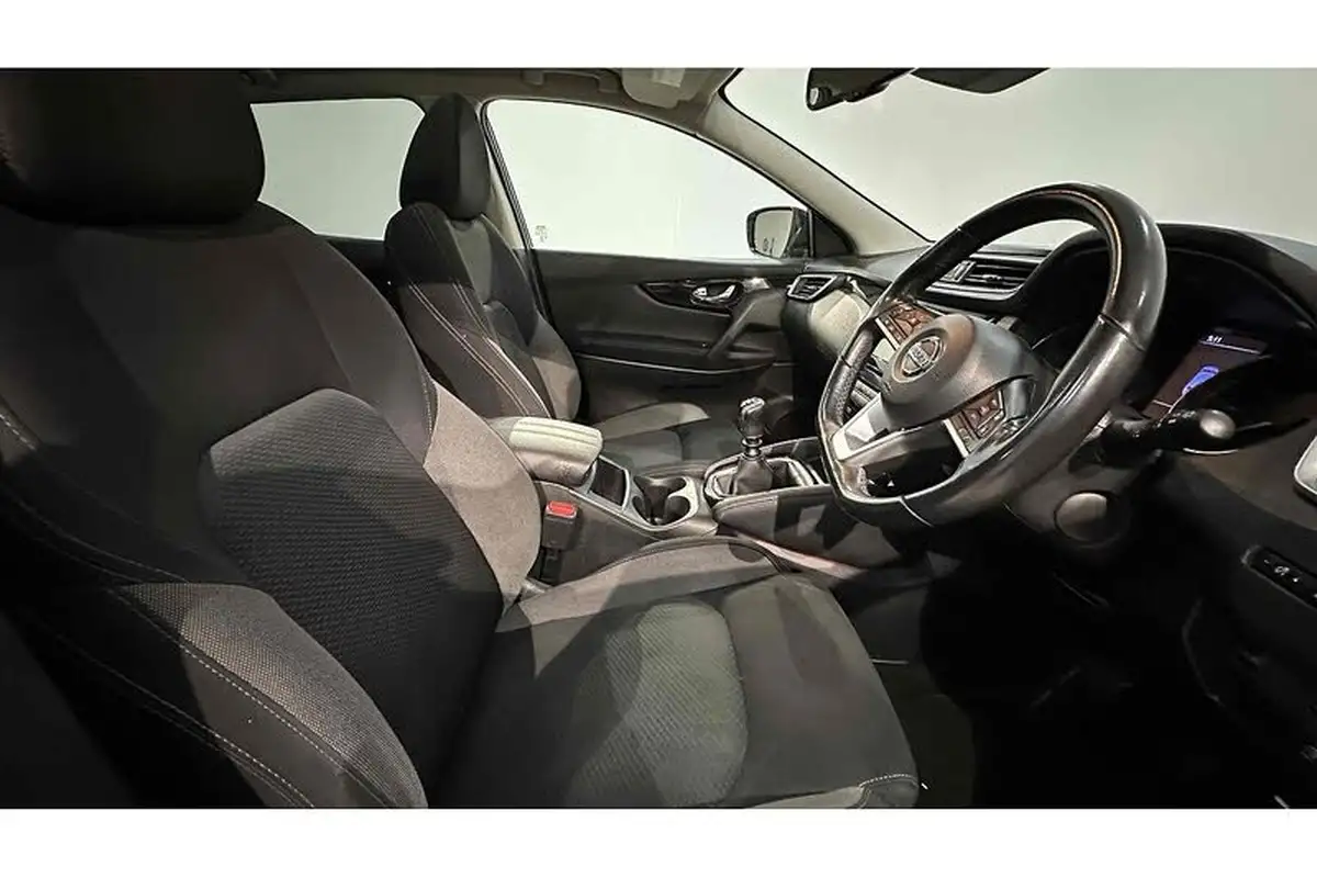 2020-nissan-qashqai-13-dig-t-n-connecta-140ps-big-24