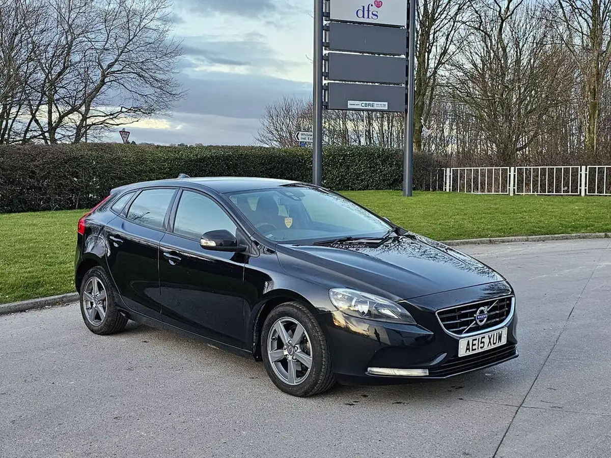 2015-volvo-v40-16td-d2-es-big-13