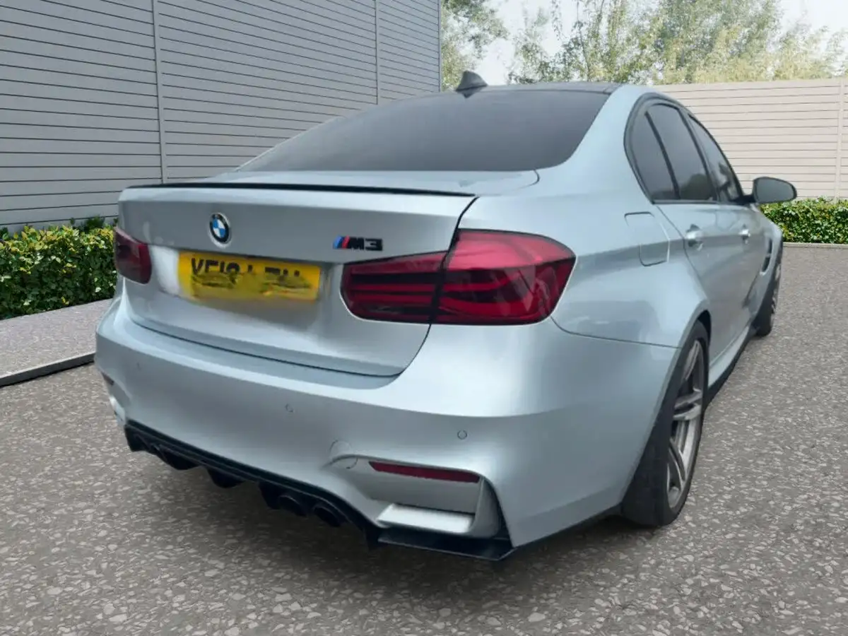 2018-bmw-3-series-30-m3-m-dct-big-5