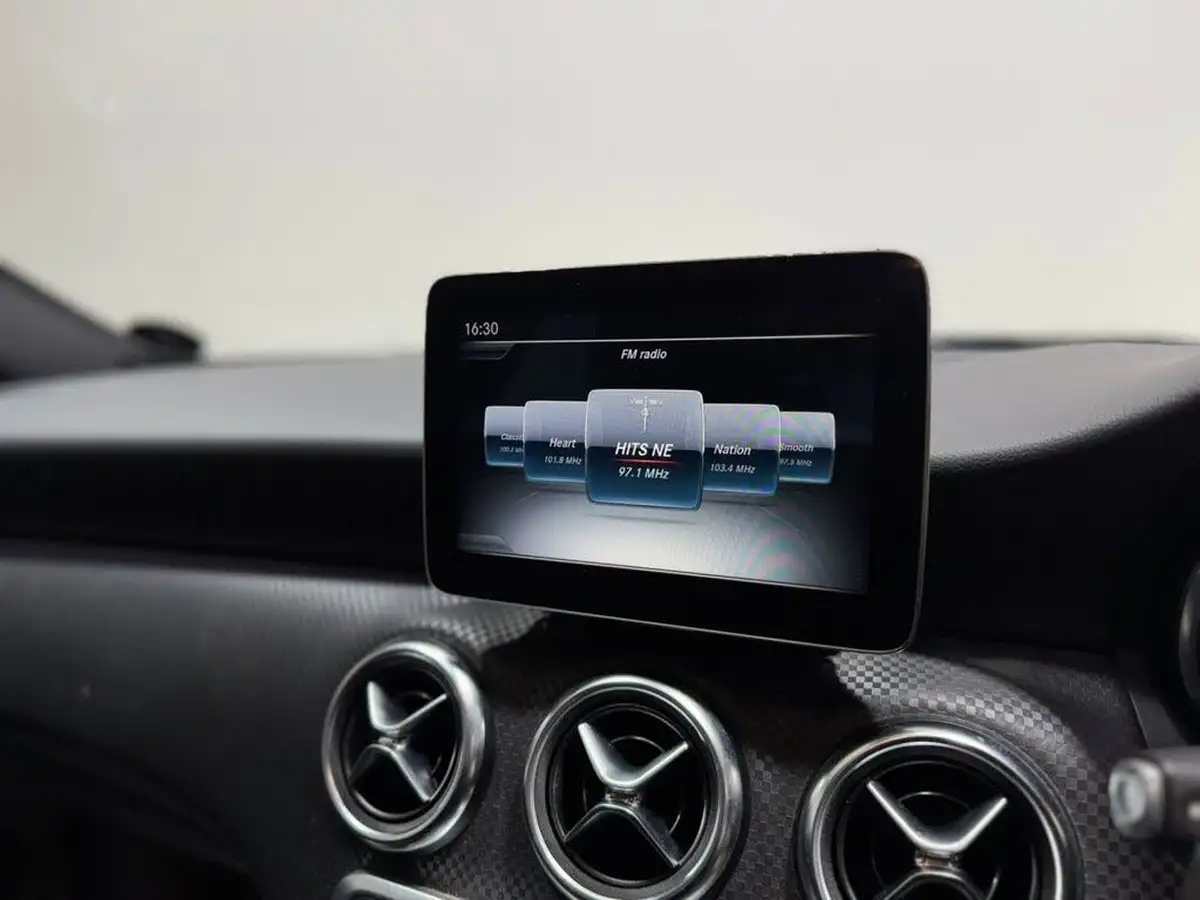 2016-mercedes-benz-a-class-15d-a180d-sport-premiumss-7g-dct-big-17