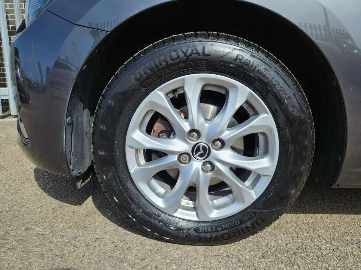 2019-mazda-mazda2-15-se-l-big-8