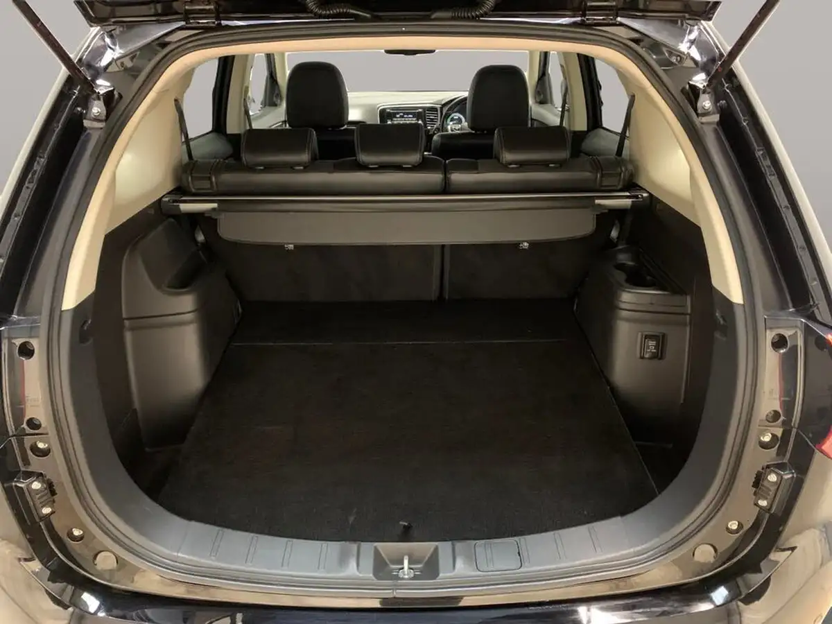 2015-mitsubishi-outlander-20-gx3h-phev-5st-big-38