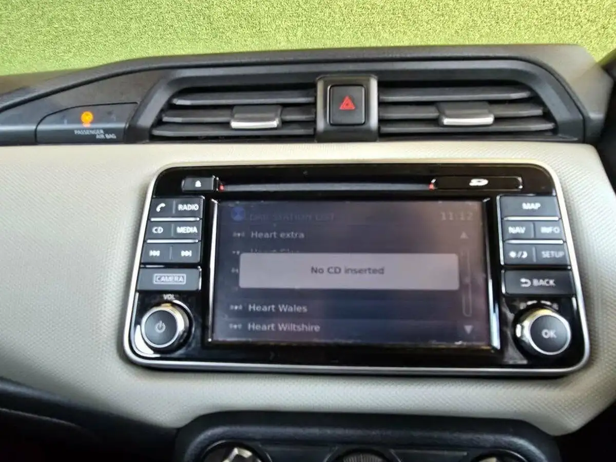 2018-nissan-micra-09-ig-t-acenta-big-12