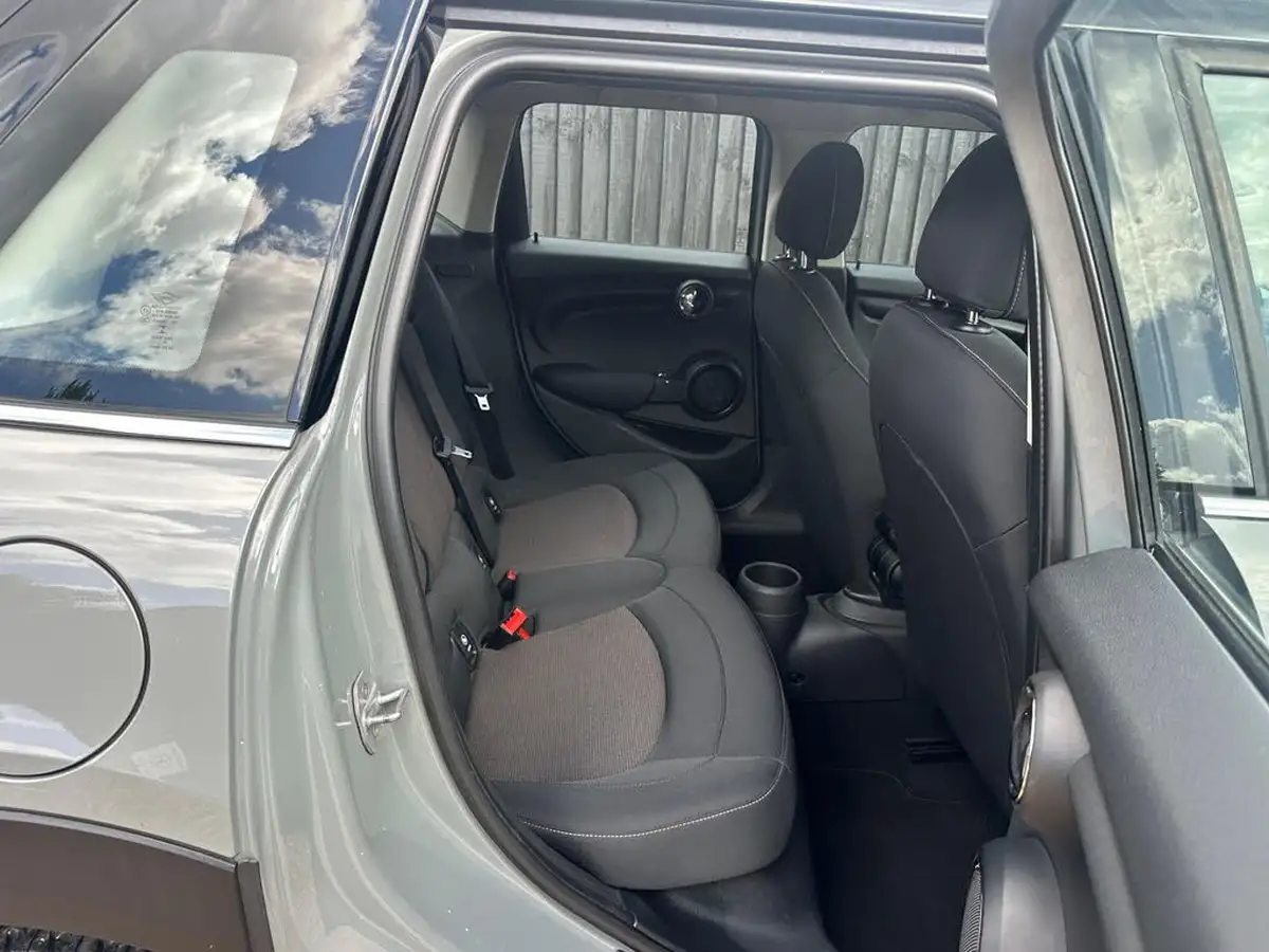 2016-mini-cooper-15-cooper-ss-hatchback-5d-auto-big-18
