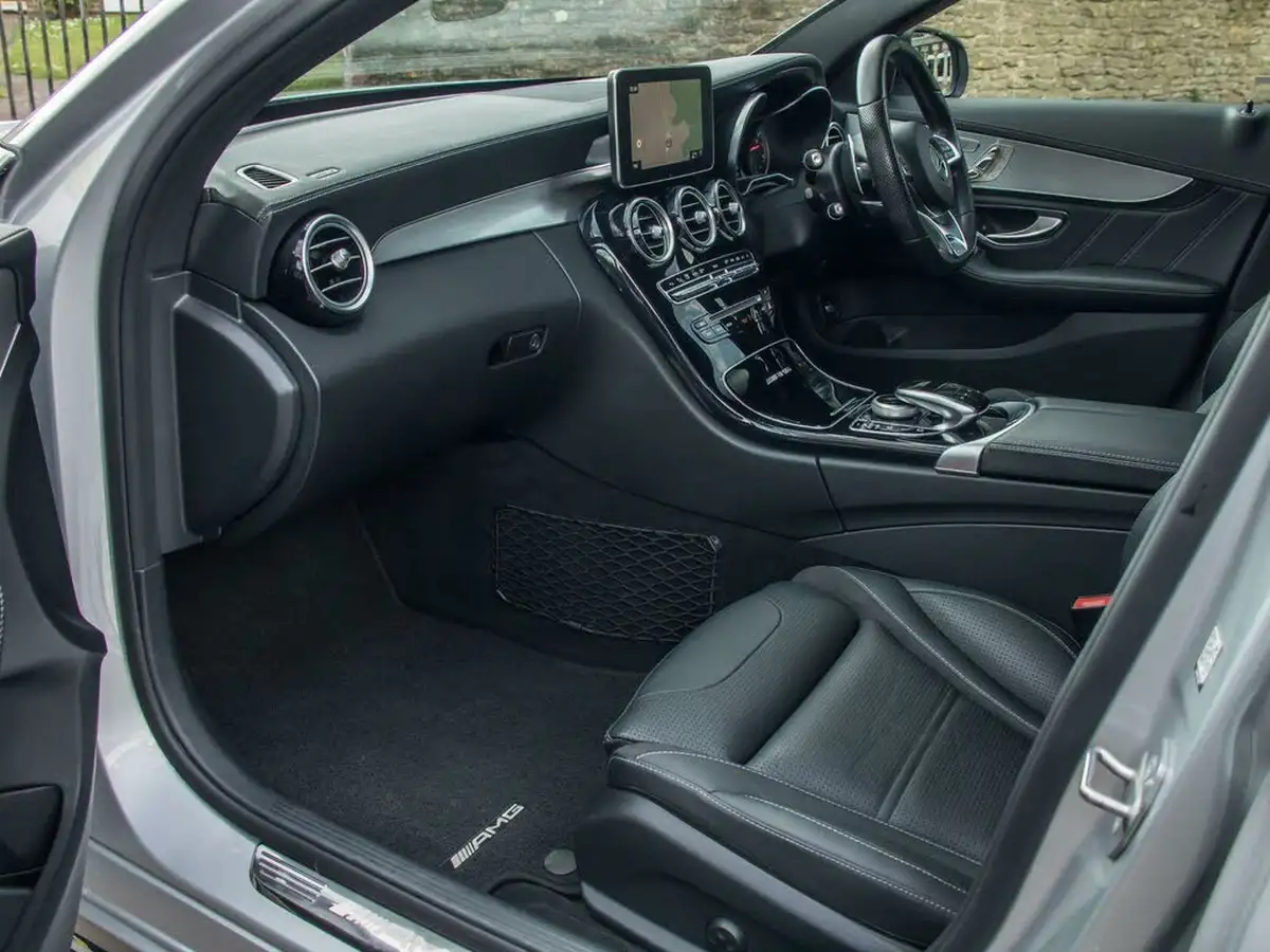 2018-mercedes-benz-c-class-40-c63-amg-premiumss-estate-5d-speedshift-mct-big-18