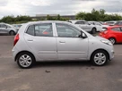2012-hyundai-i10-12-style-85bhp-small-8