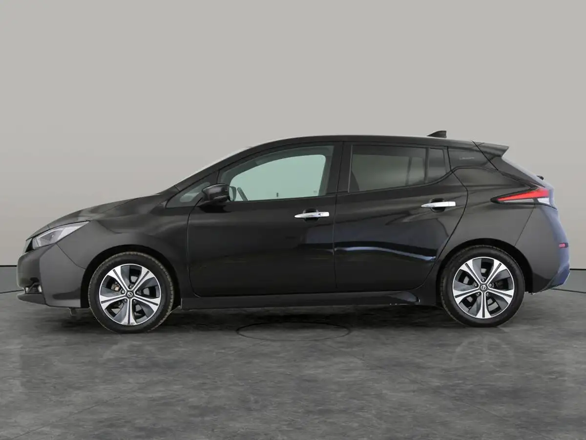 2021-nissan-leaf-e-10-40kwh-big-8