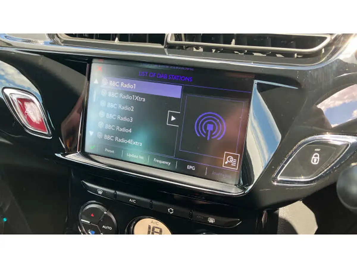 2018-ds-ds-3-cabrio-12-puretech-connected-chic-big-43