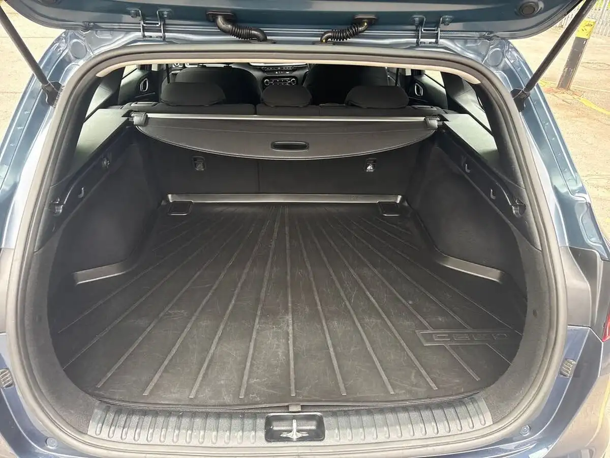 2019-kia-ceed-10-t-gdi-3-sportswagon-big-11