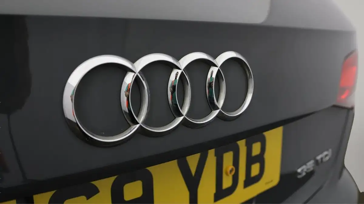 2019-audi-a3-20-35-tdi-sportback-5d-s-tronic-big-22