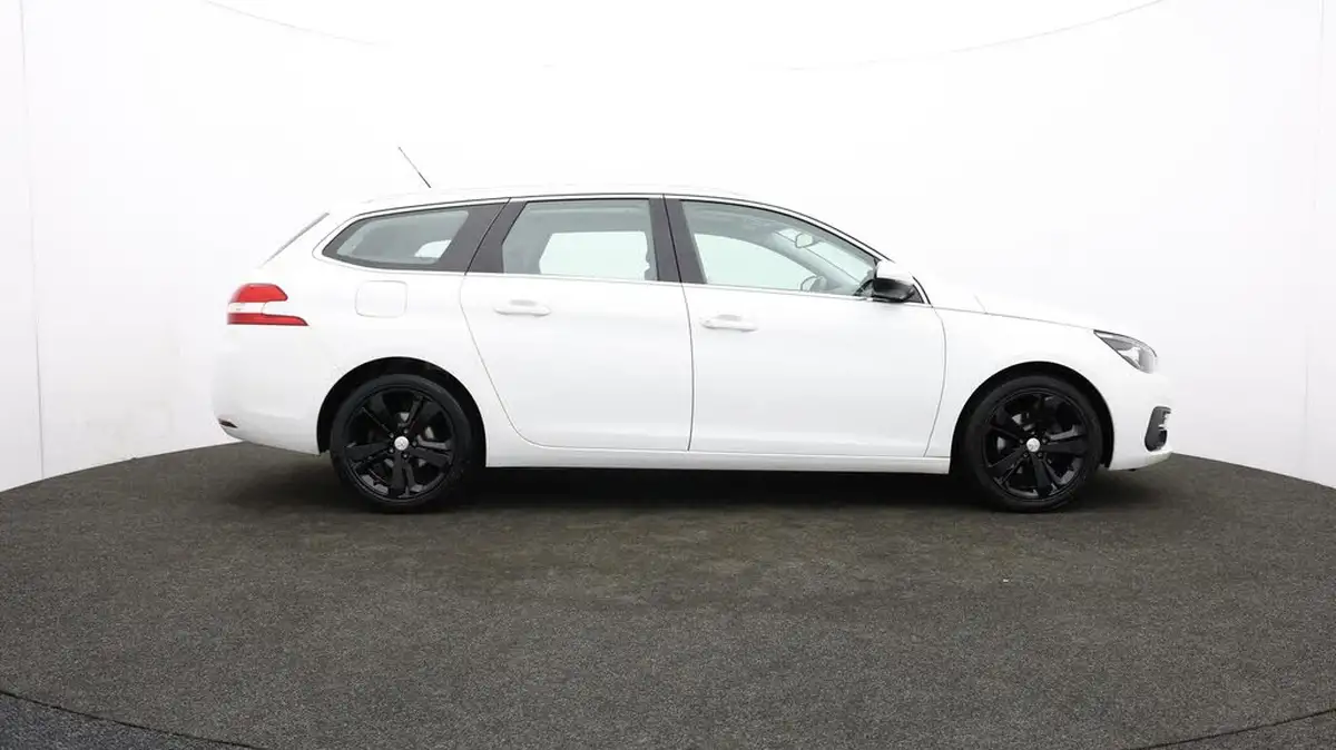 2018-peugeot-308-sw-15-bluehdi-allure-15-bluehdi-big-42