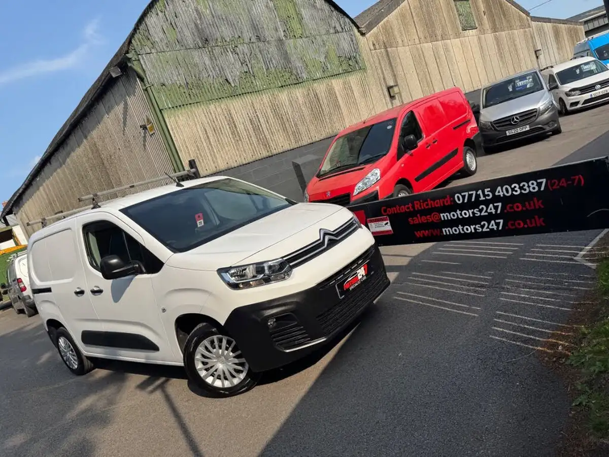 2021-citroen-berlingo-15bluehdi-650-enterprise-ss-big-36
