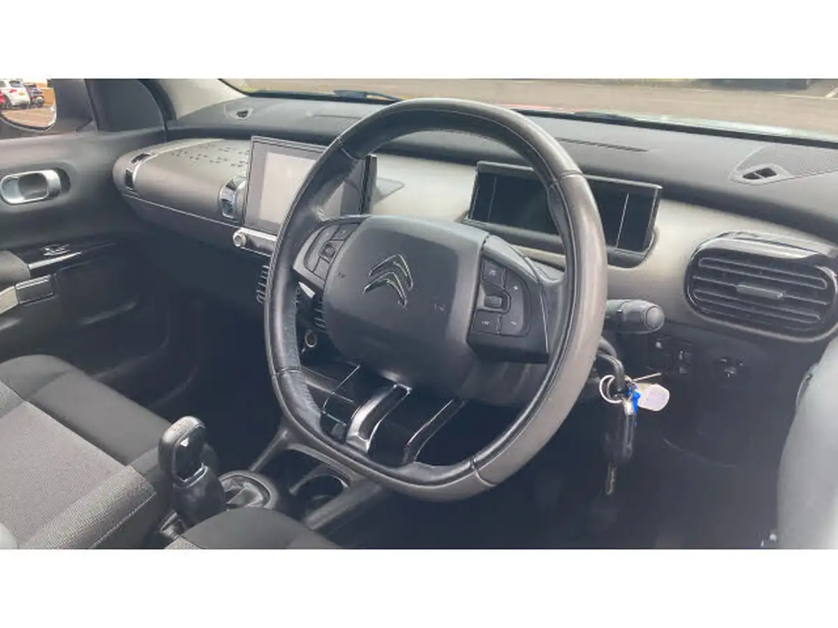 2016-citroen-c4-cactus-16bluehdi-flair-big-10