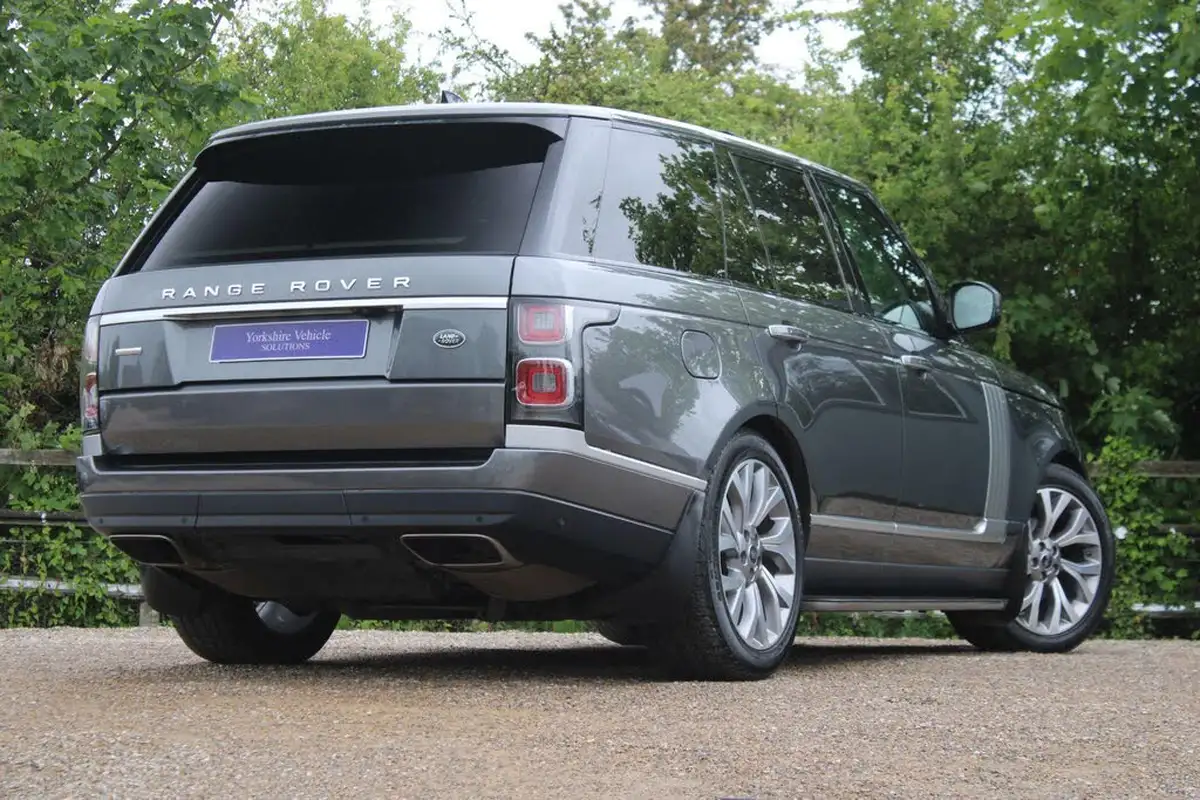 2019-land-rover-range-rover-30-sdv6-autobiography-big-17