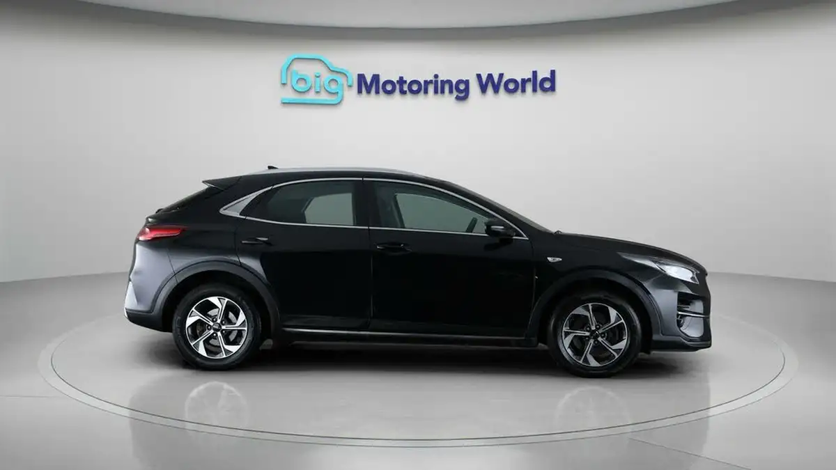 2022-kia-xceed-10-t-gdi-2-big-8