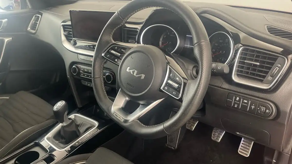 2024-kia-ceed-15-t-gdi-gt-line-138bhp-big-7